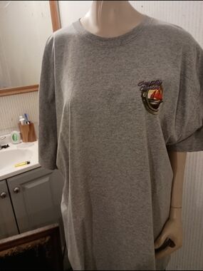 NWT Saddlebred Gray Crewneck T-Shirt with Front And Back Graphic